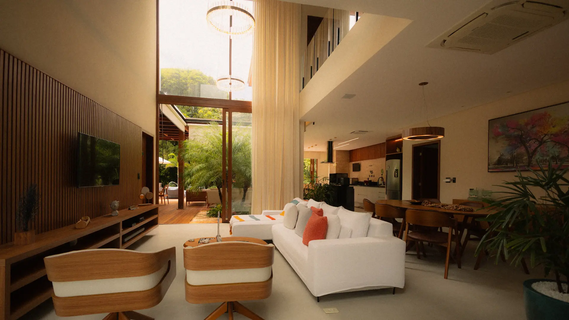 Biệt thự với hồ bơi riêng nhìn ra cánh rừng
