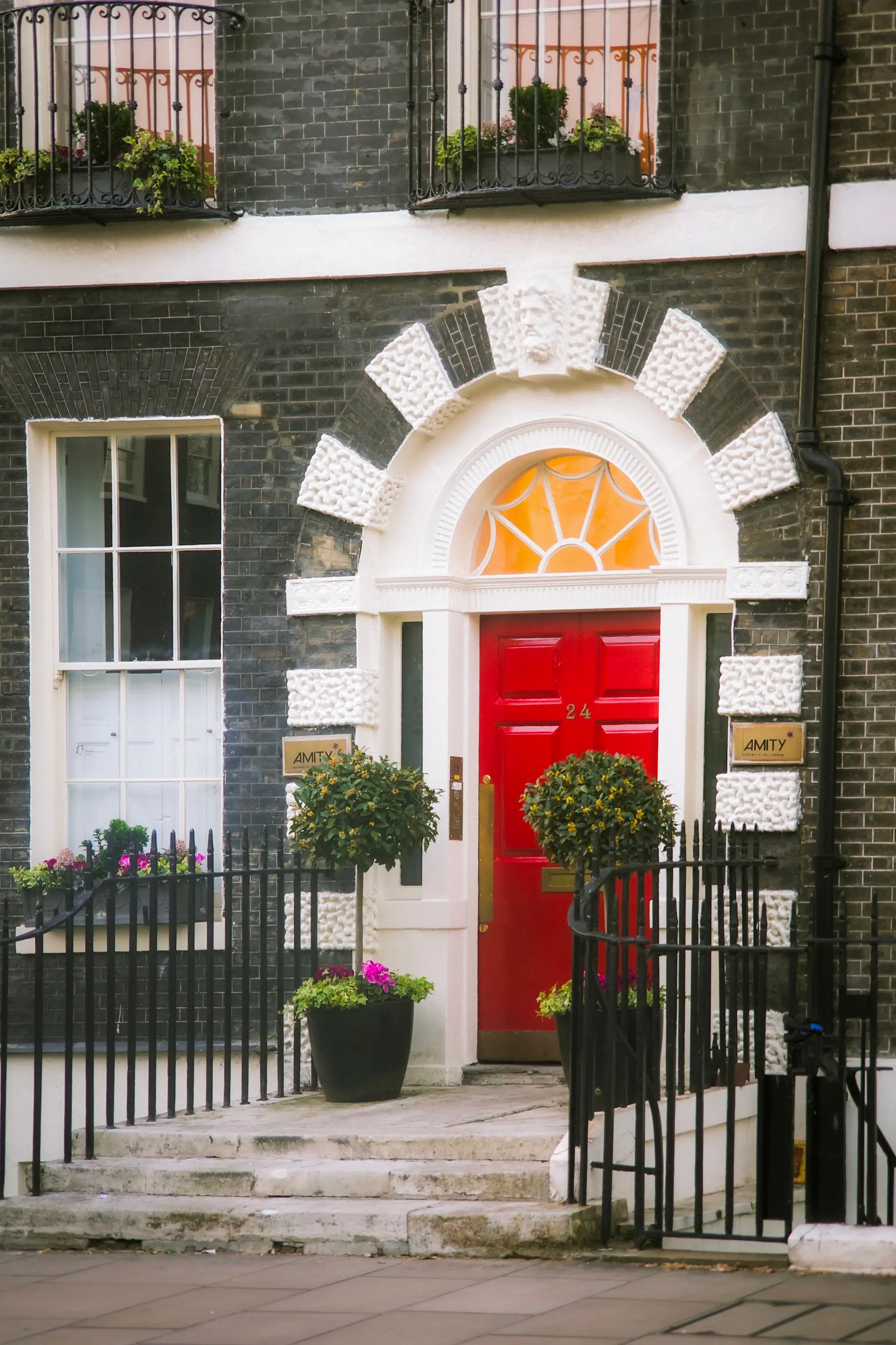 Stucco-fronted Belgravia townhouse facing a private garden square