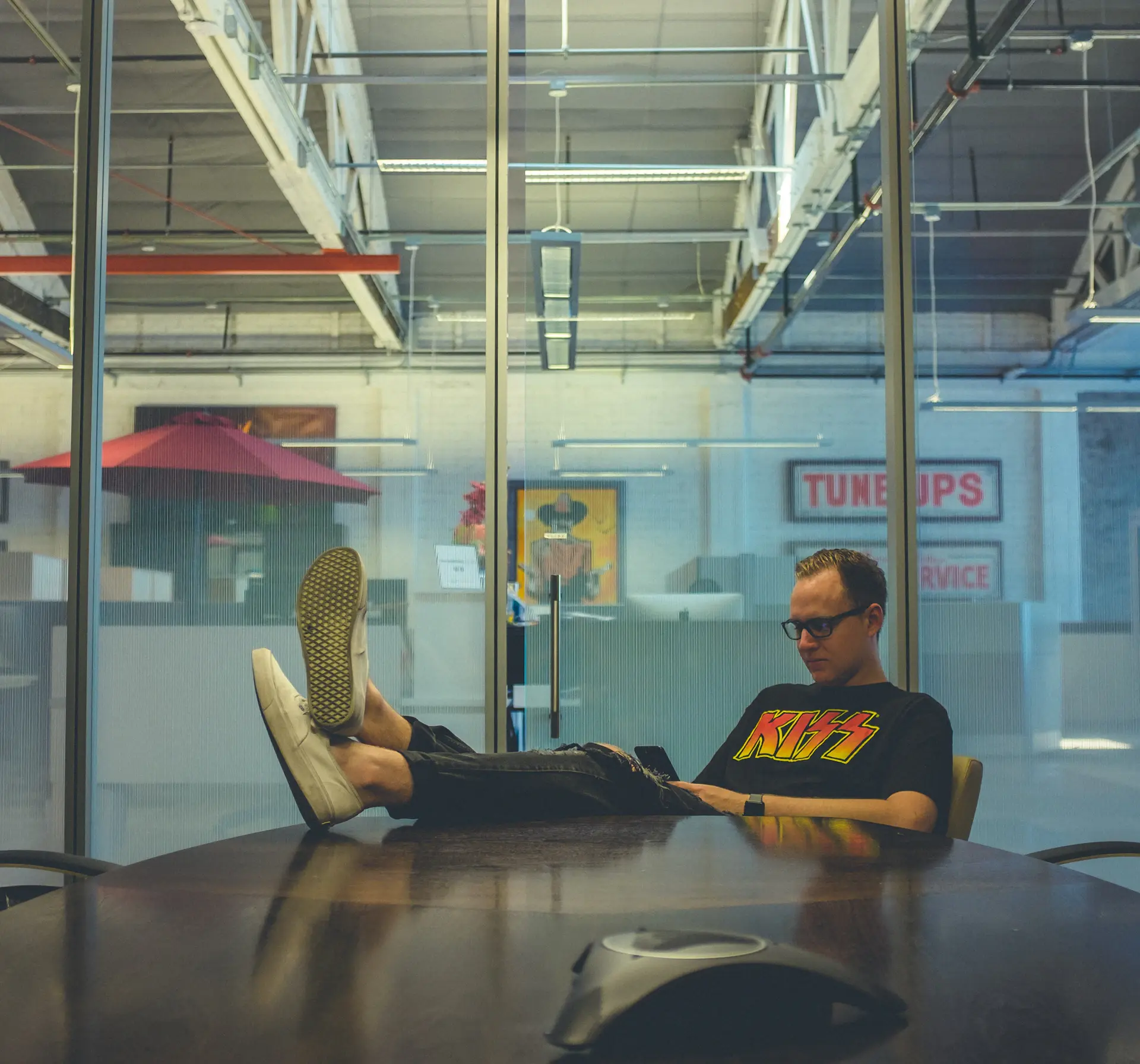 Two teammates in an open, honest working conversation
