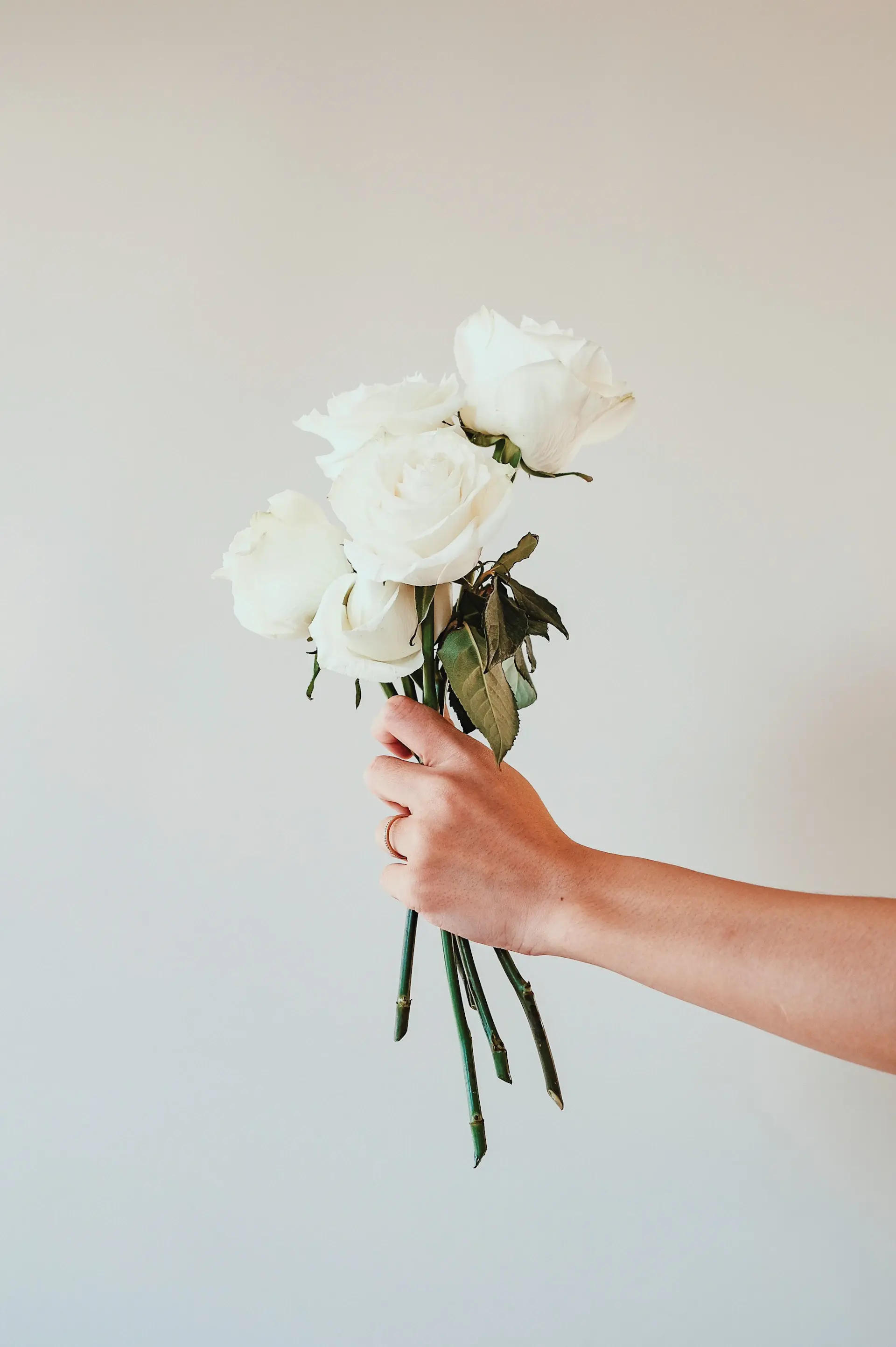 Bó hoa cầm tay của cô dâu
