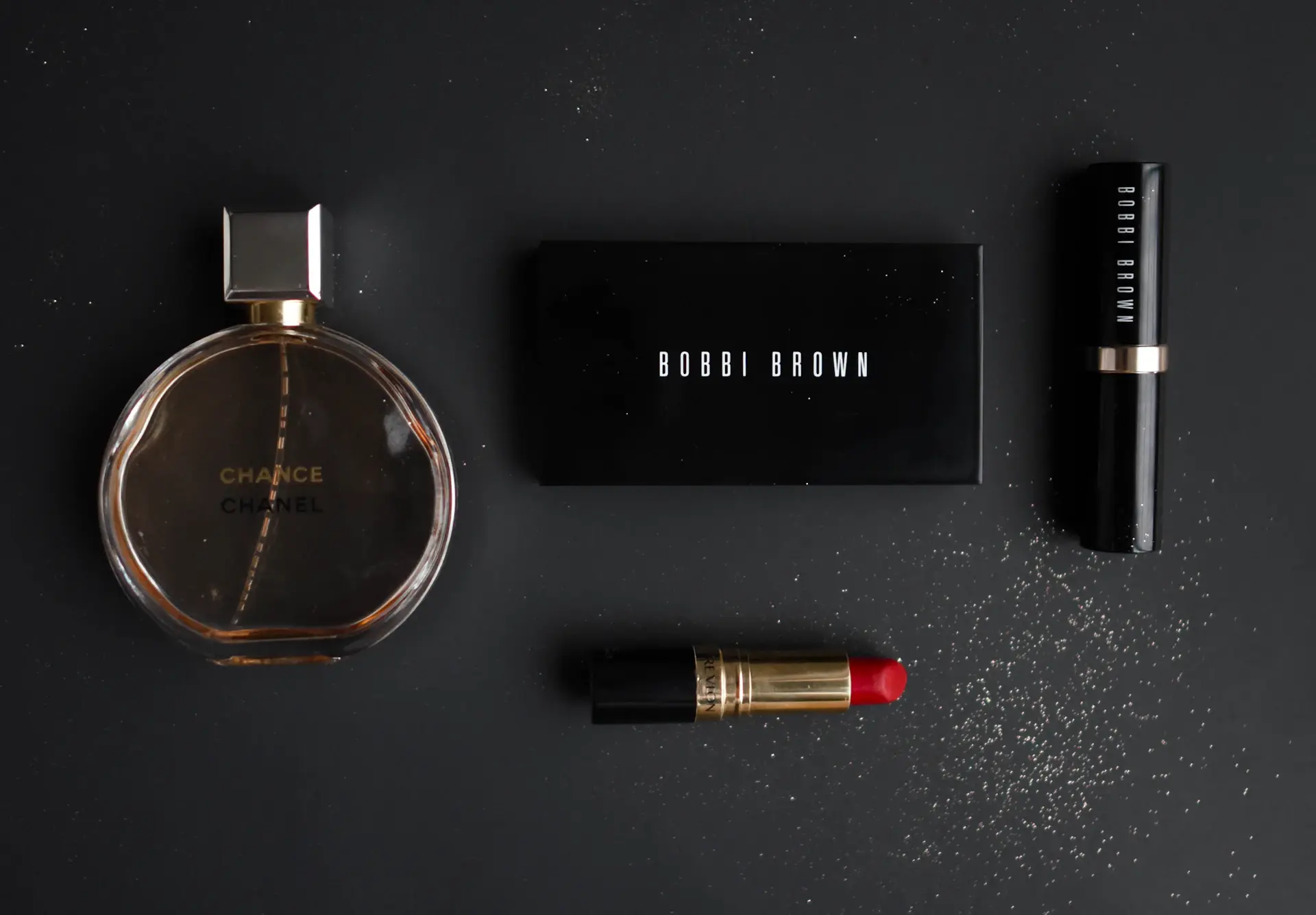 Bộ sưu tập son và palette Elysian Glow — editorial luxury still life