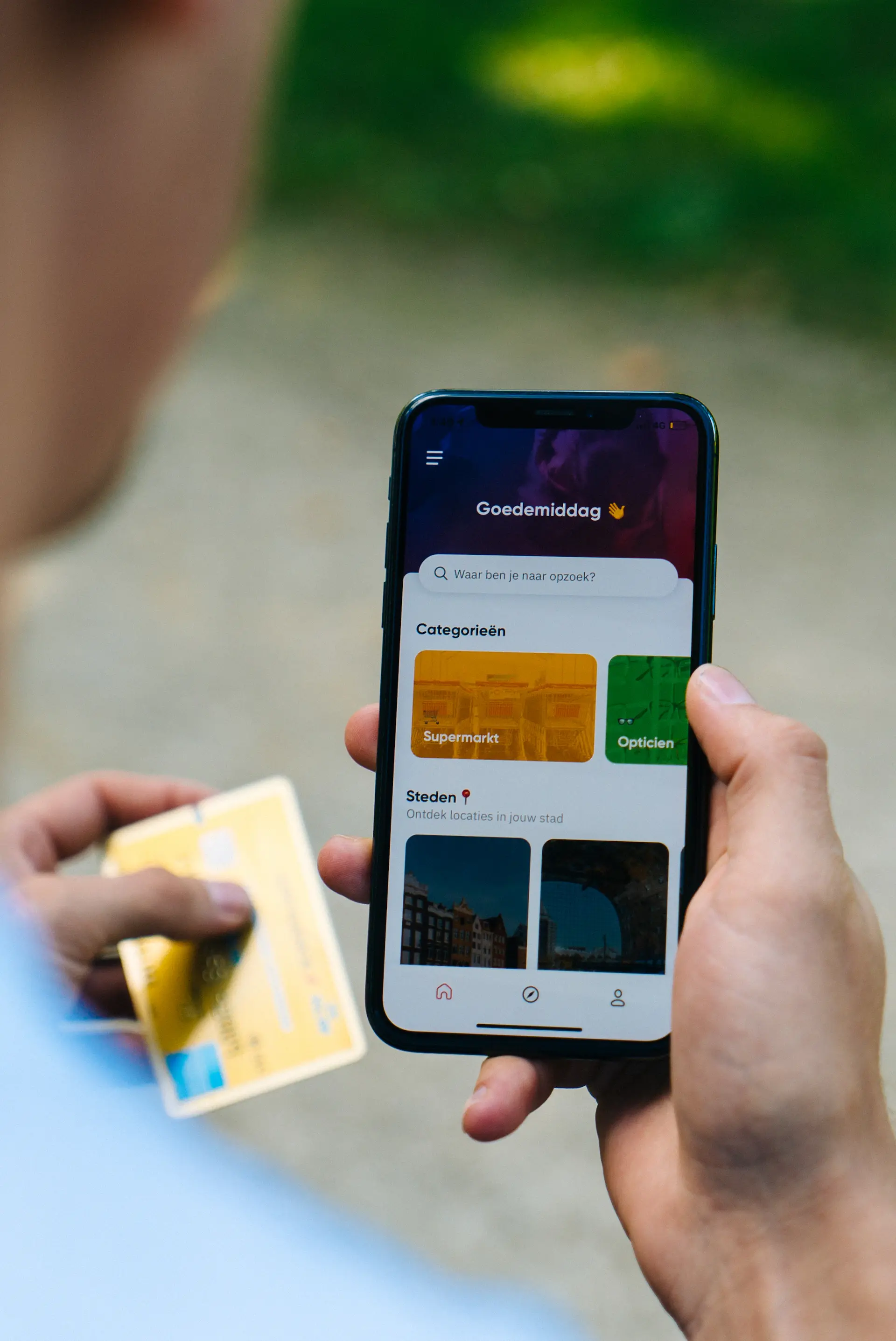 Màn hình chuyển tiền trên ứng dụng BankLuxe