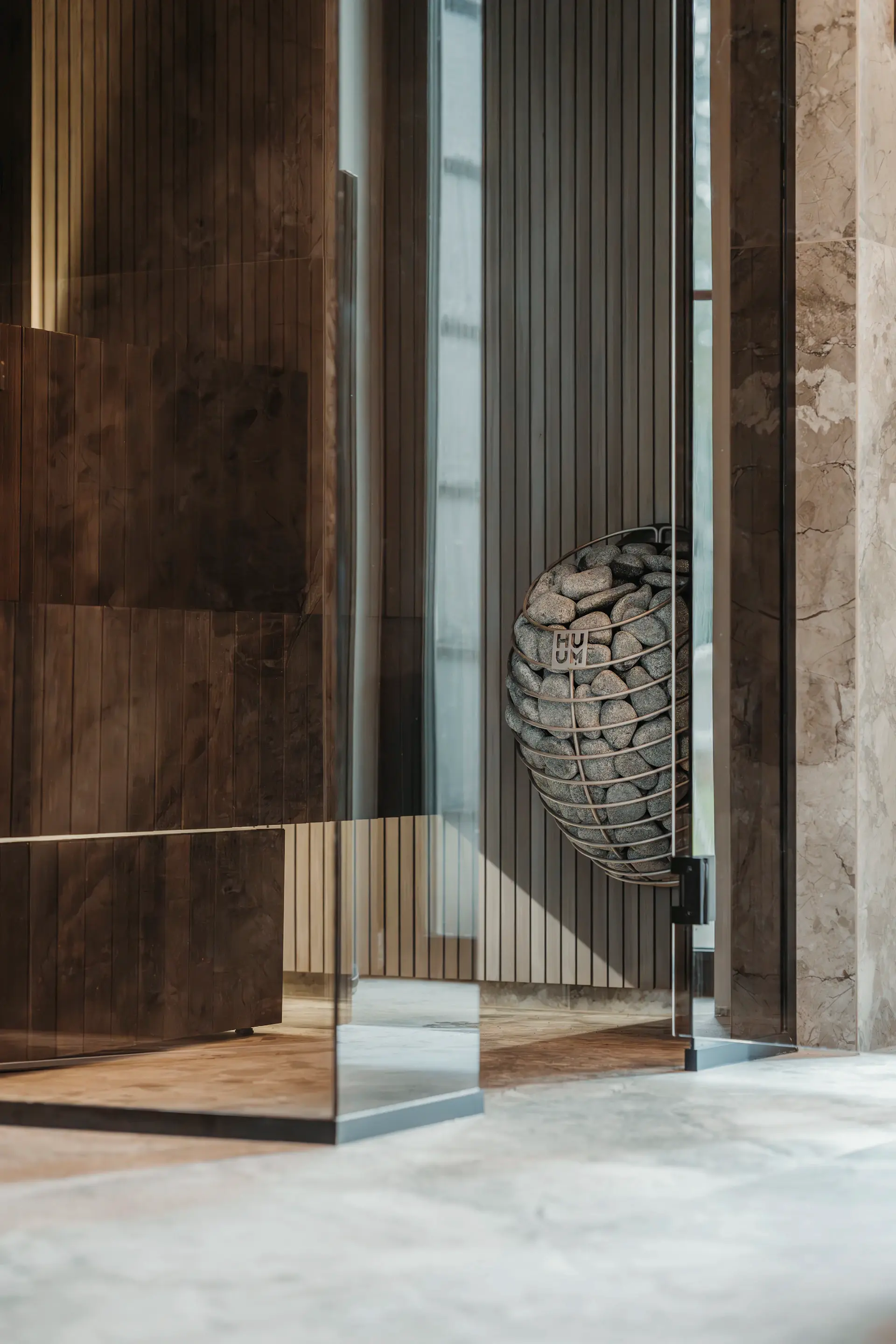 Góc đọc sách trong showroom Furnio