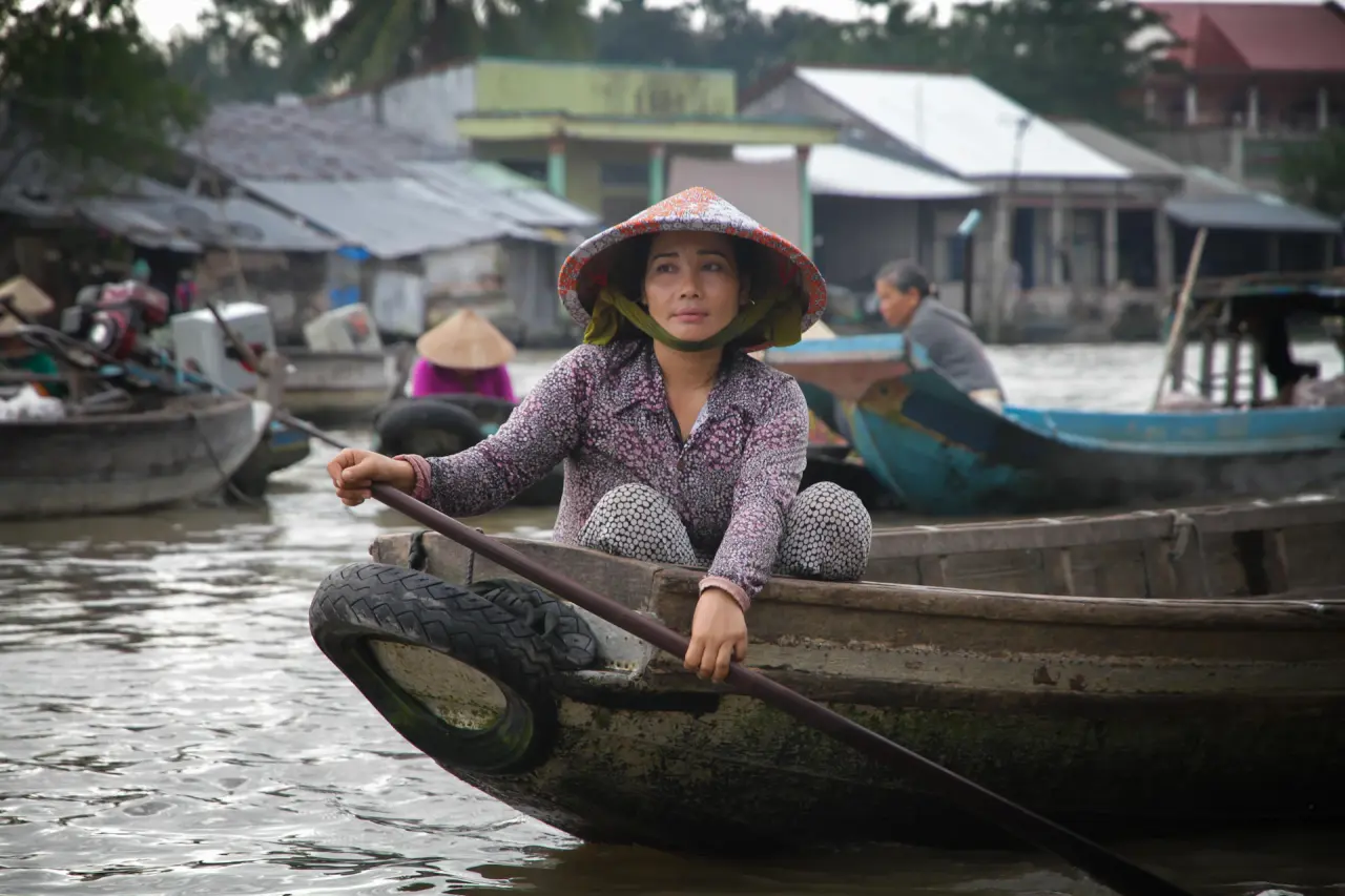Chợ nổi vùng ven Thành phố