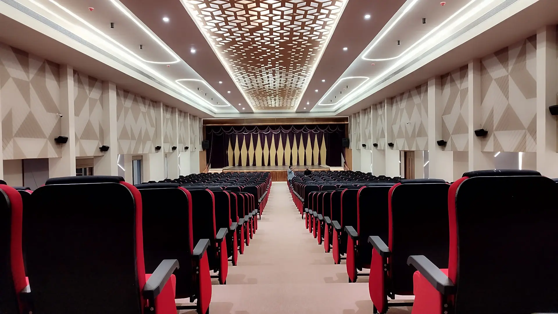 Hội trường S2.01