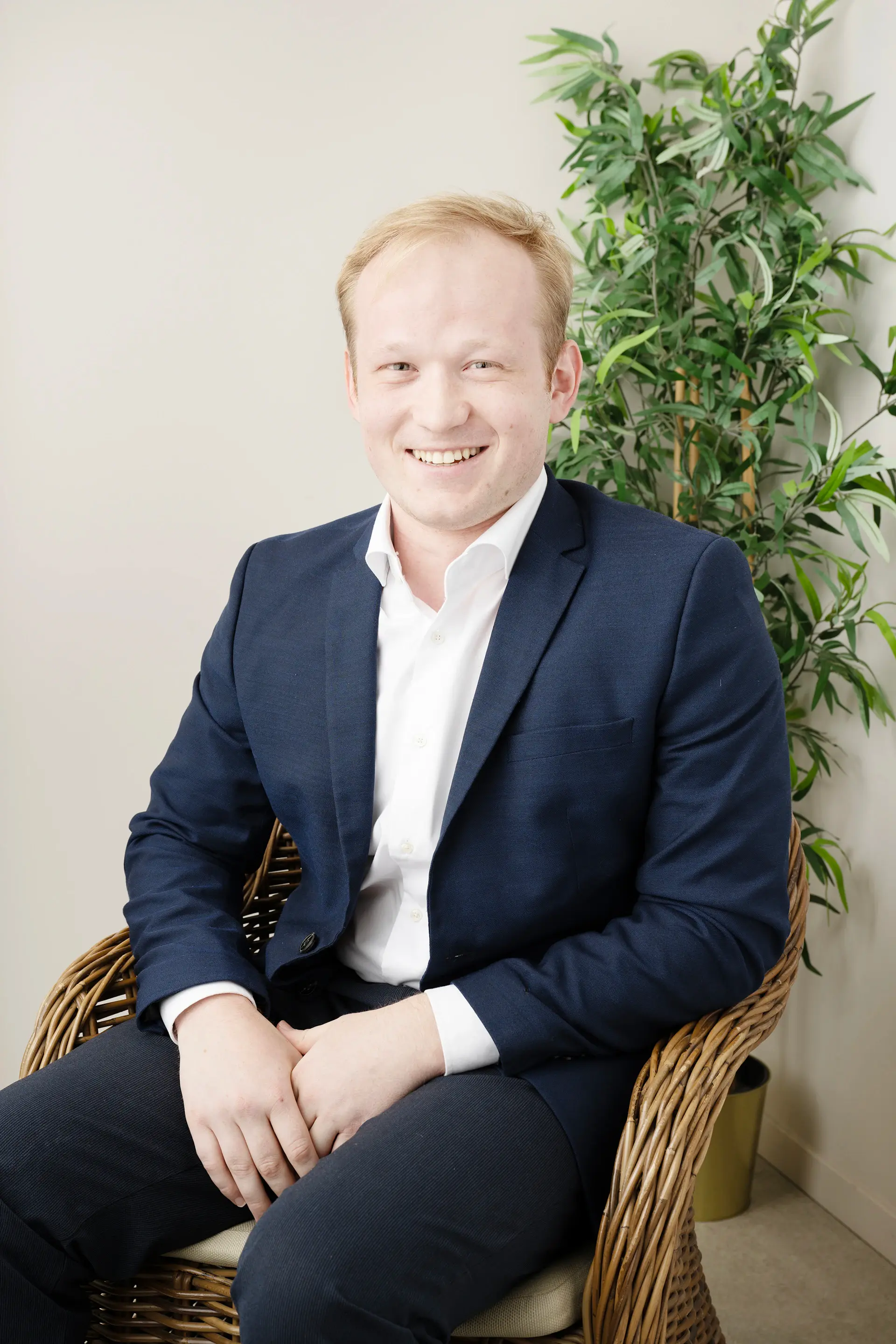Chân dung TS. Nguyễn Hoàng Minh, Investment Director tại HCM VIF