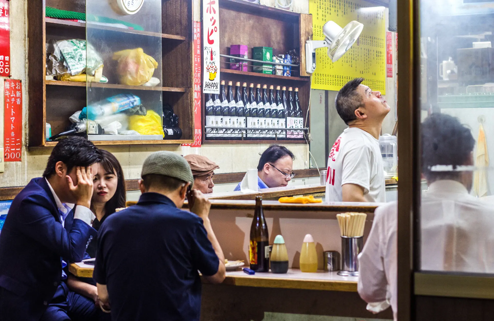 Lớp học tiếng Nhật sáng sủa tại trung tâm Tokyo