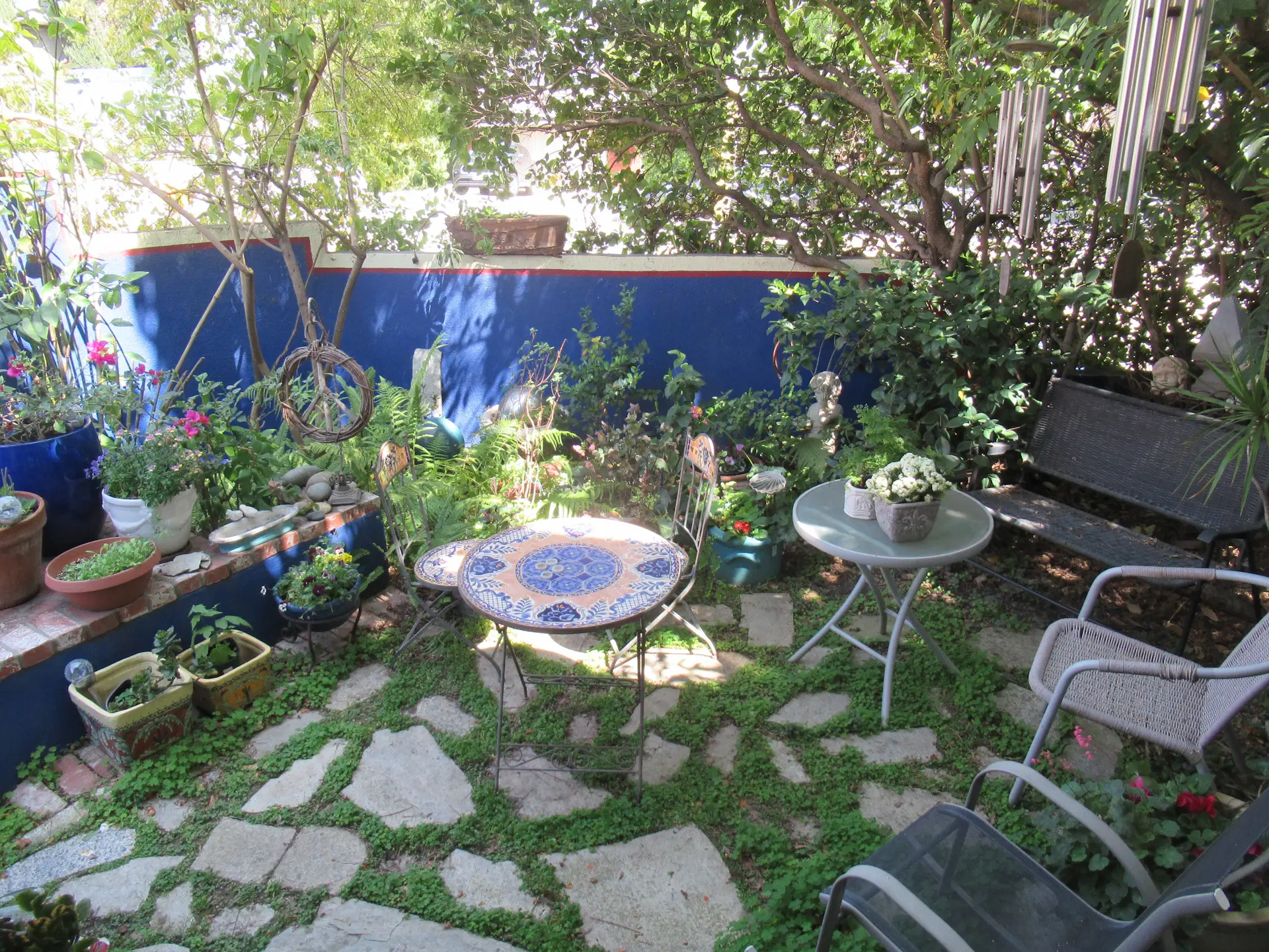 Private landscaped garden terrace