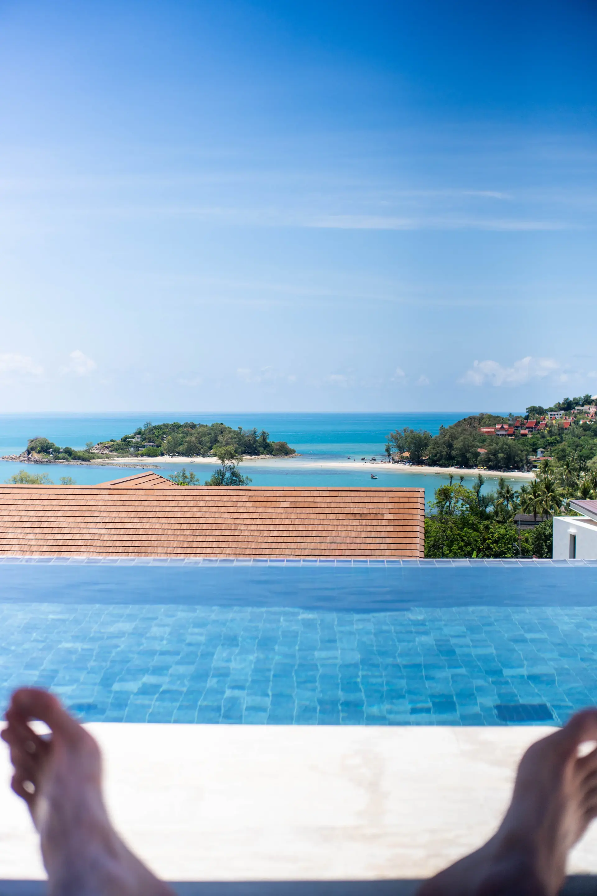 Private villa with infinity pool overlooking the sea