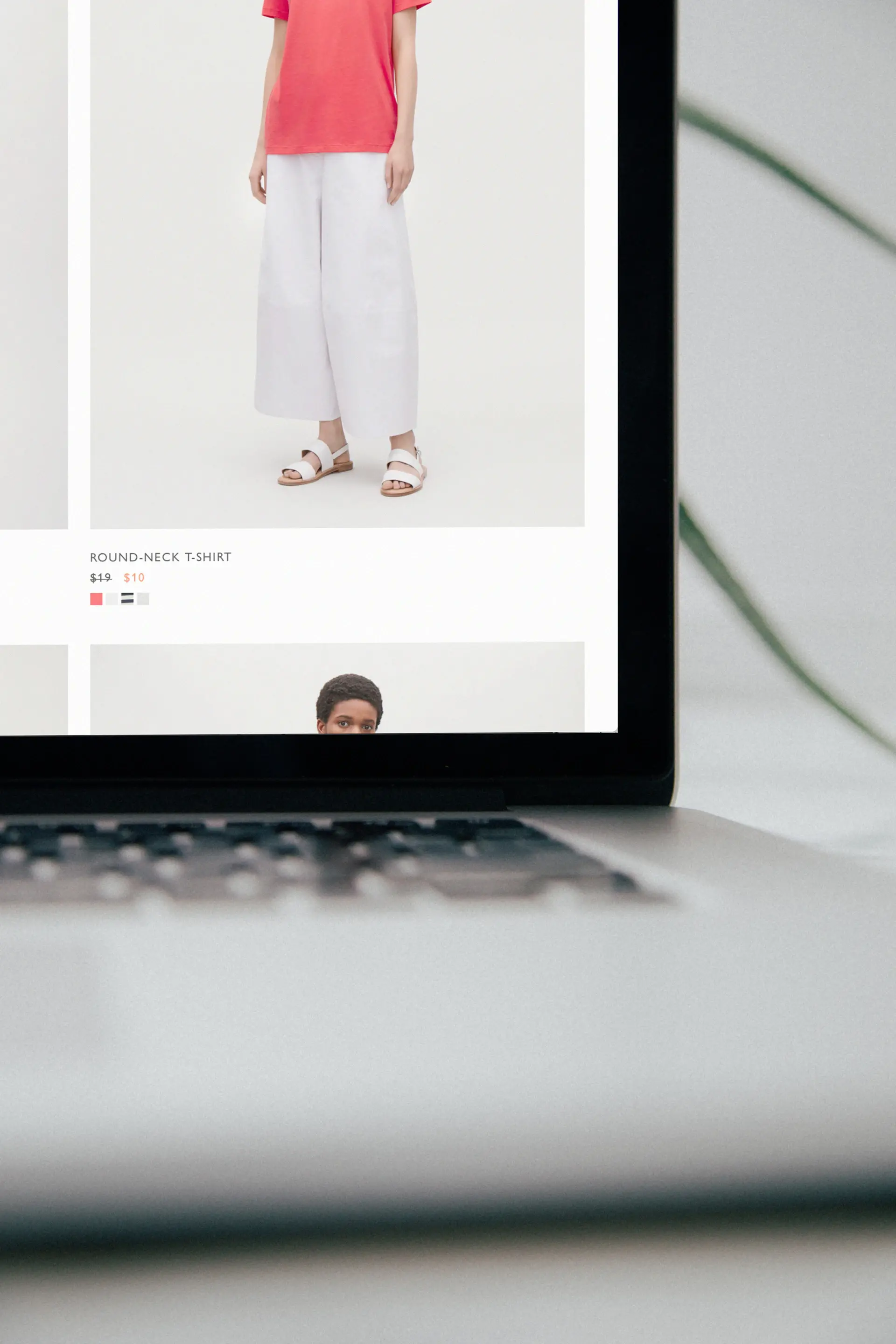 E-commerce product page with a clean checkout flow