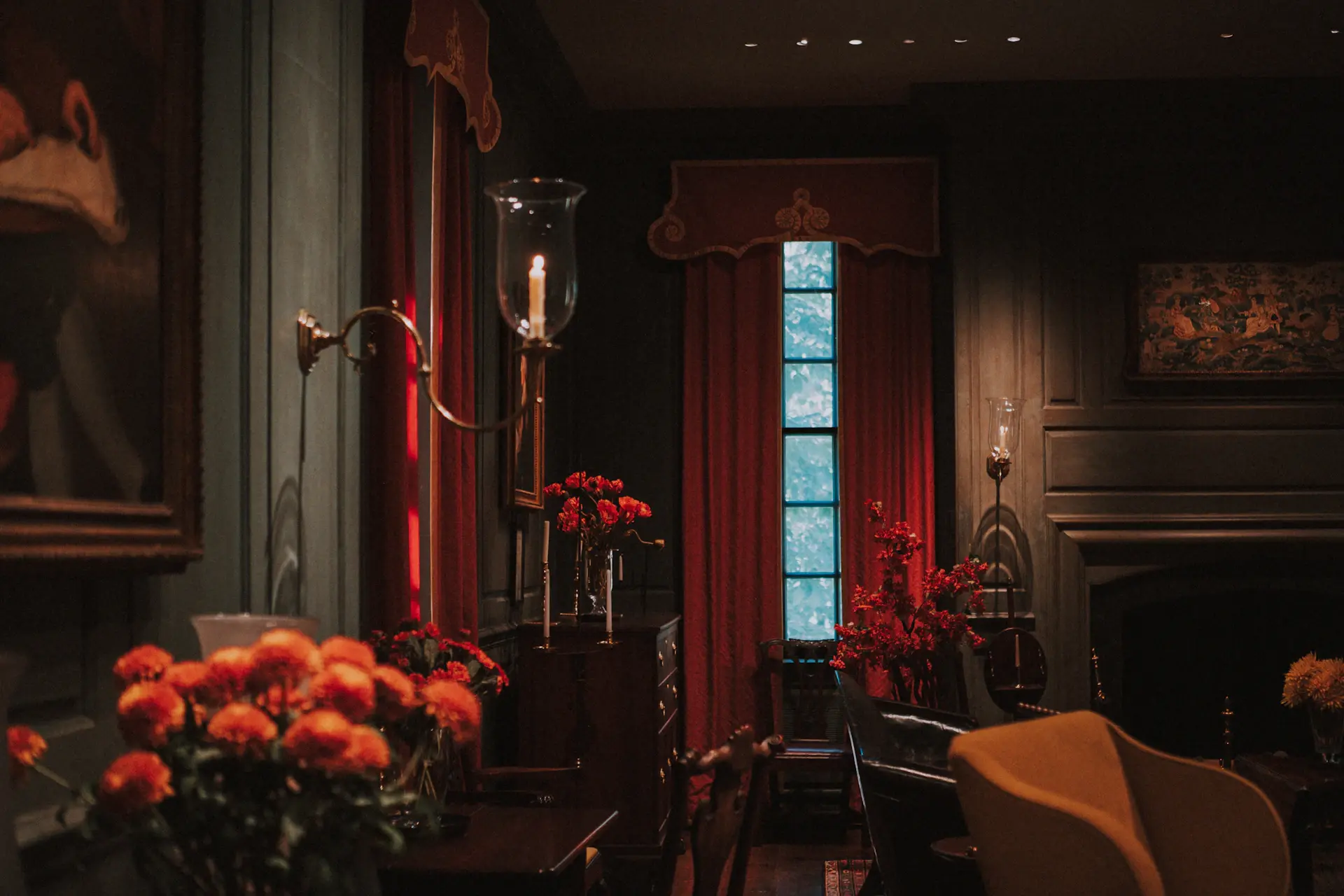 Không gian atelier Rose Lumière ngập sắc hồng và ánh sáng dịu