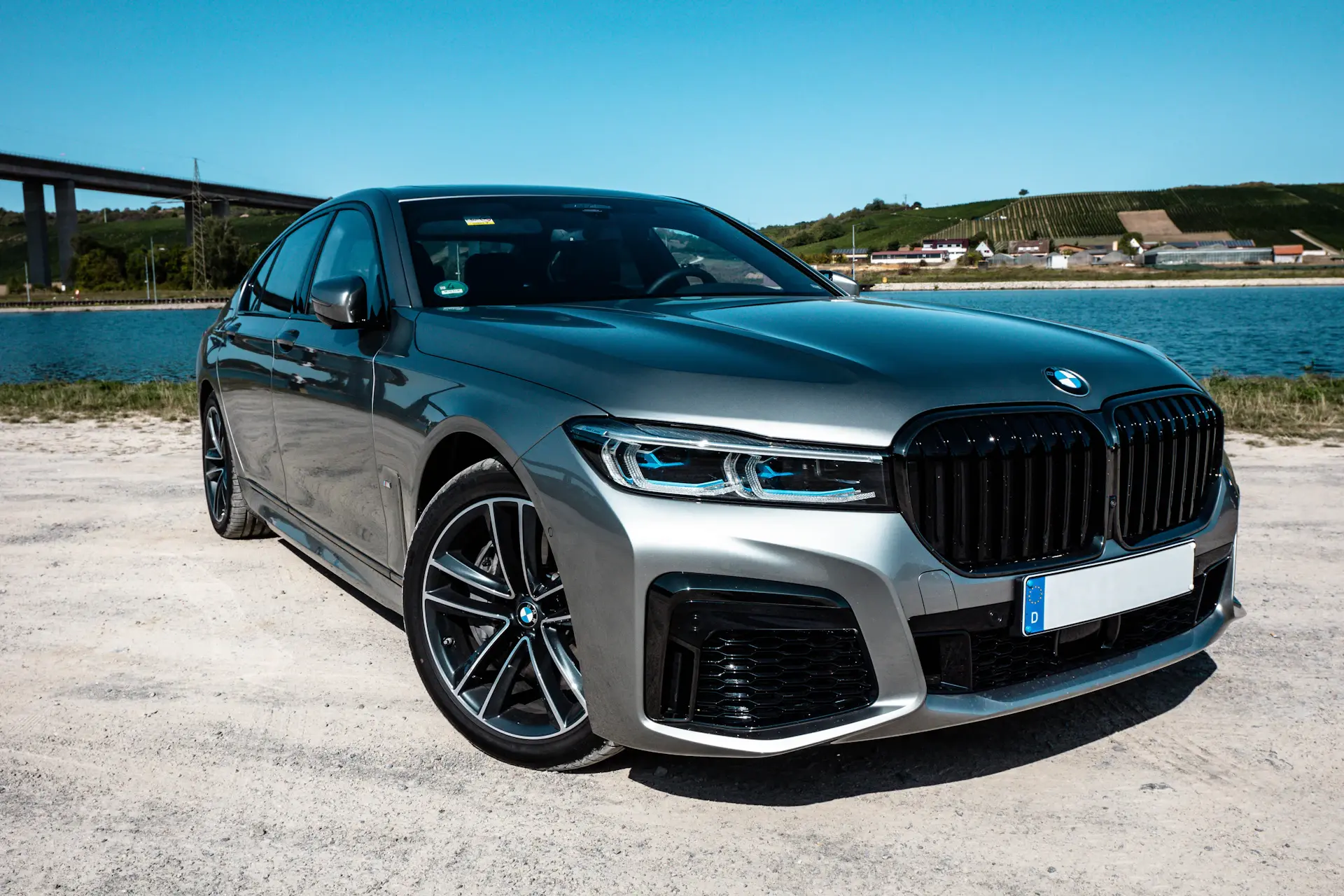 BMW Series 7 740Li 2024