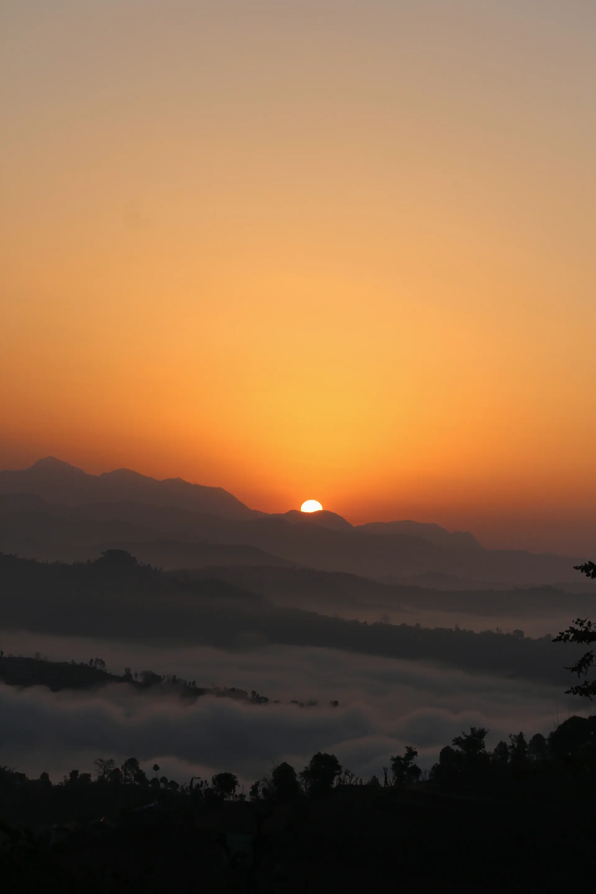 Bình minh trên thung lũng