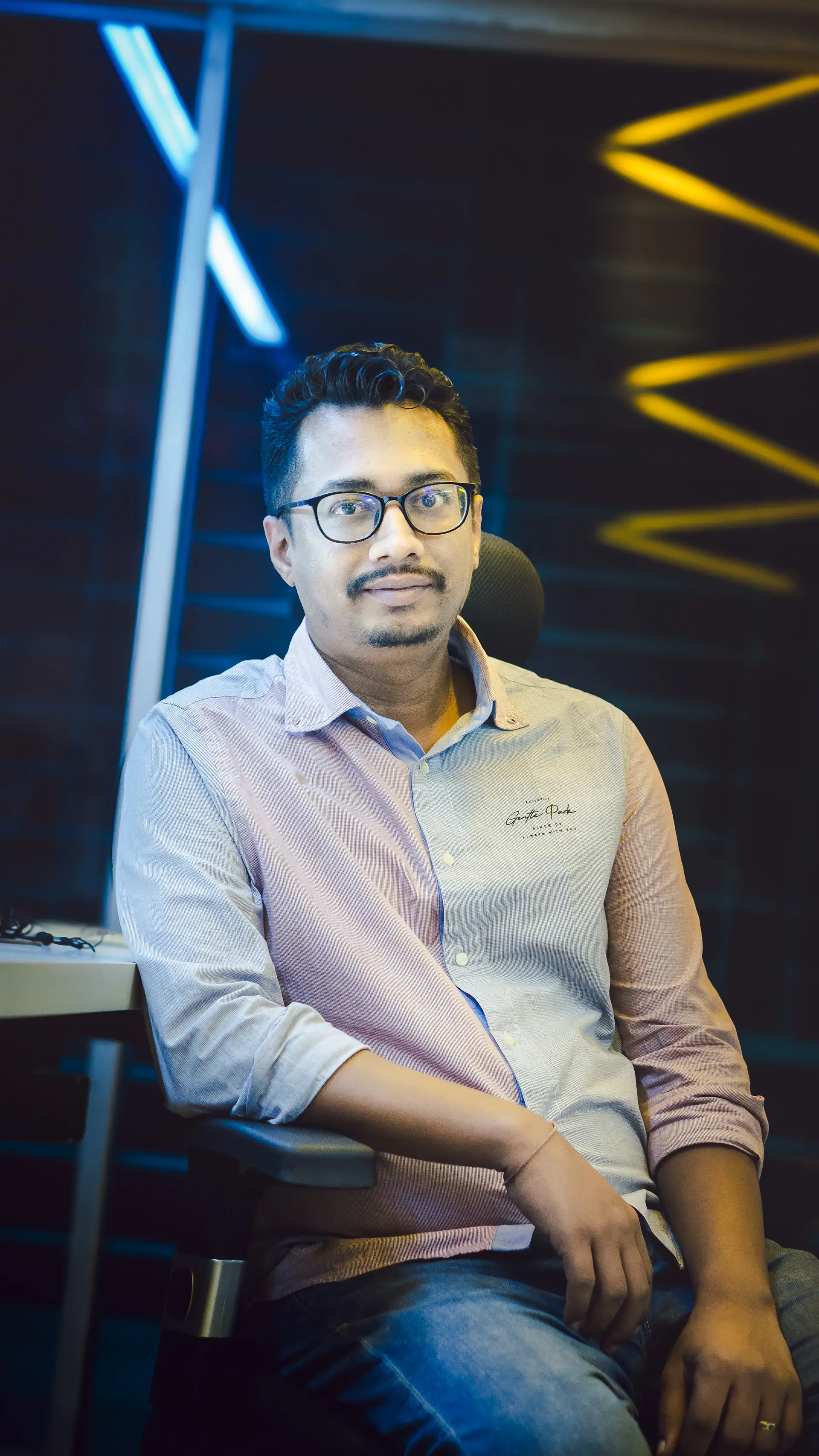 Founder trình bày sản phẩm công nghệ tại một buổi Demo Day của hệ sinh thái khởi nghiệp TP.HCM