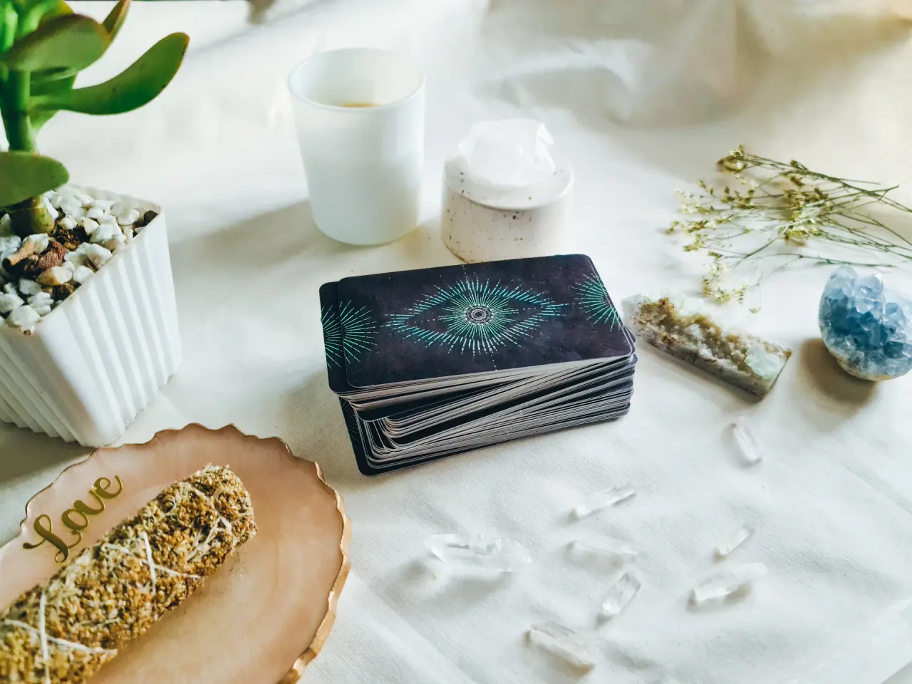 Đọc bài Tarot tình duyên