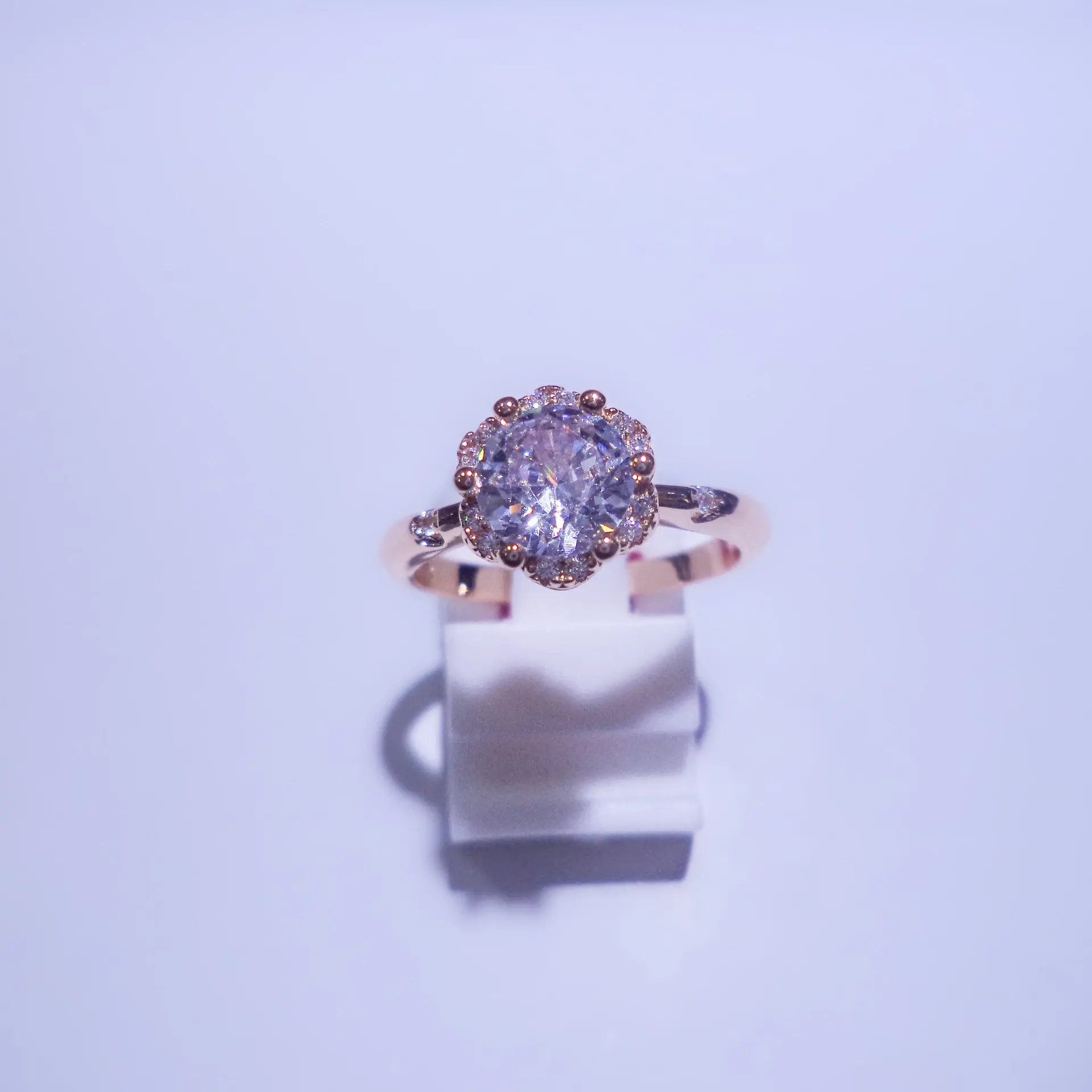 Nhẫn Signature 18K đính kim cương