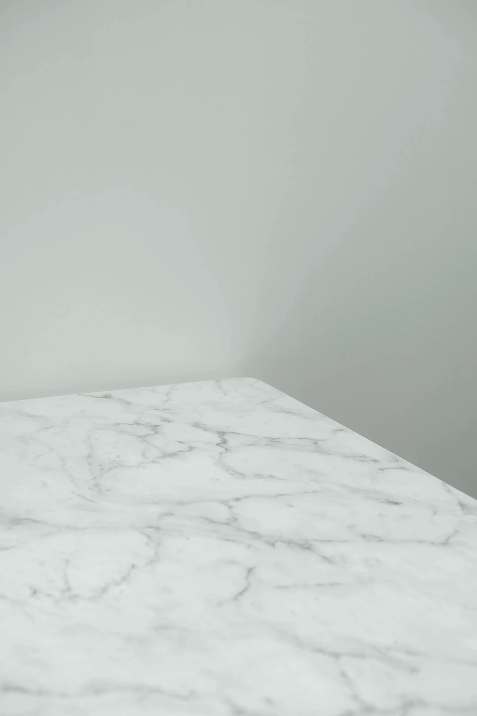 Bàn trà mặt đá marble chân đồng