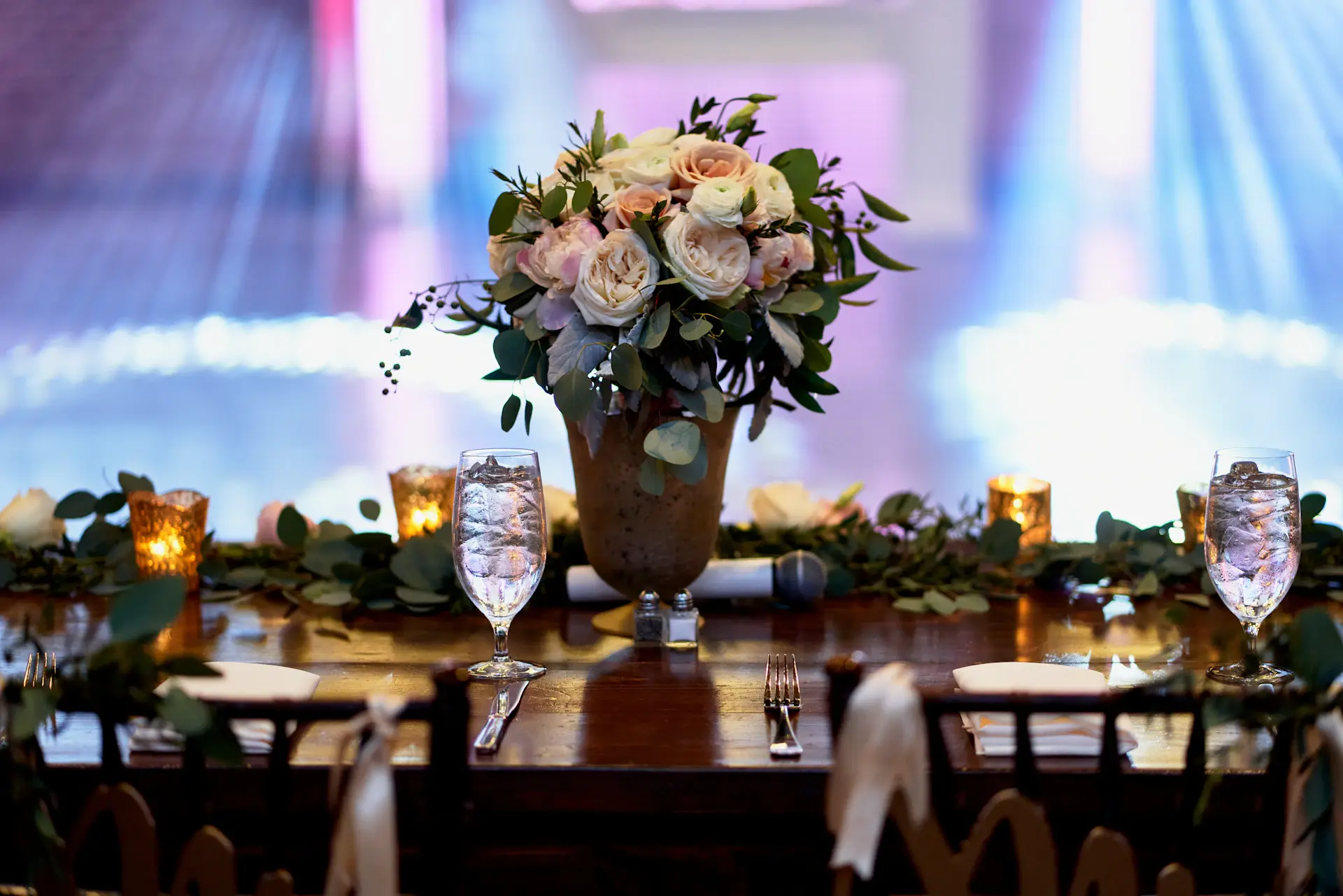 Maison Rose luxury roses in soft champagne tones