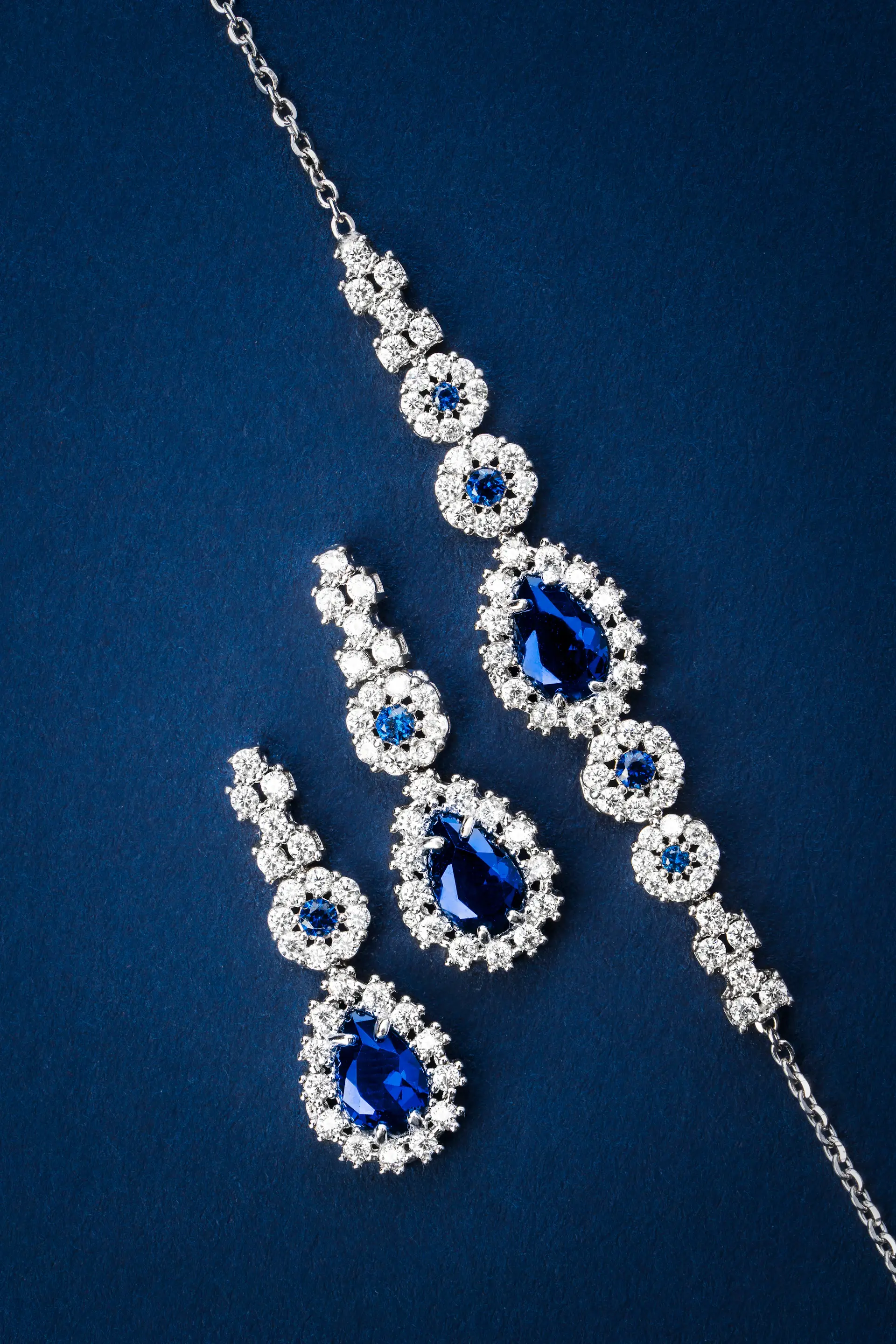Bộ sưu tập Saphir d'Orient — vòng tay sapphire Ceylon