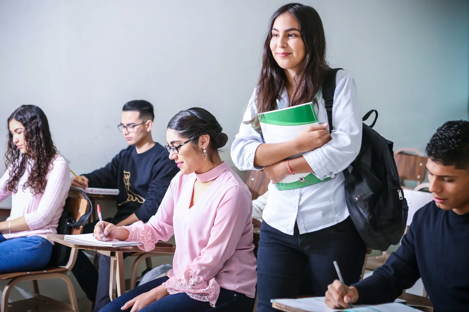 Advisor guiding a student through study abroad plans