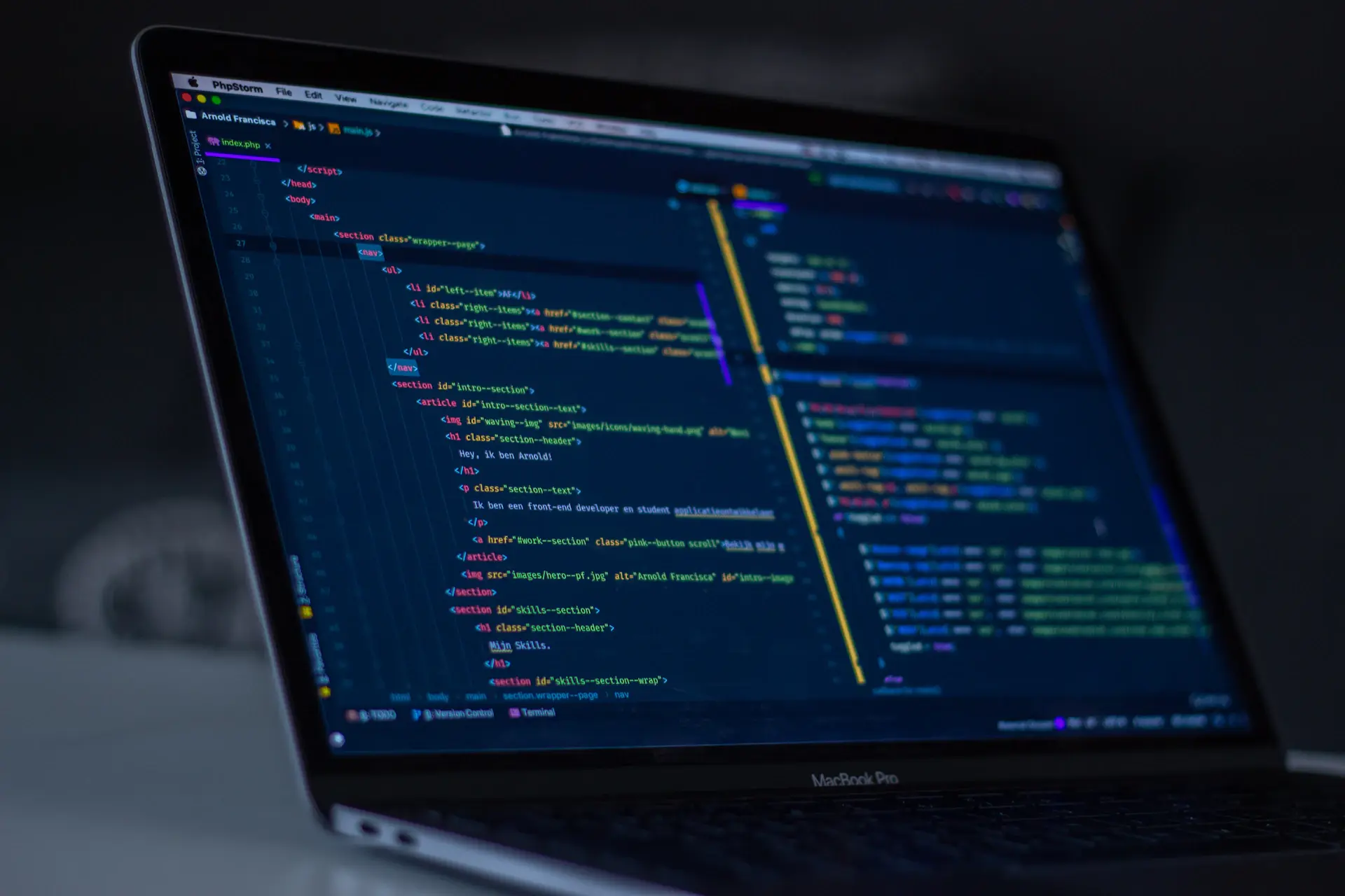 Lập trình viên code