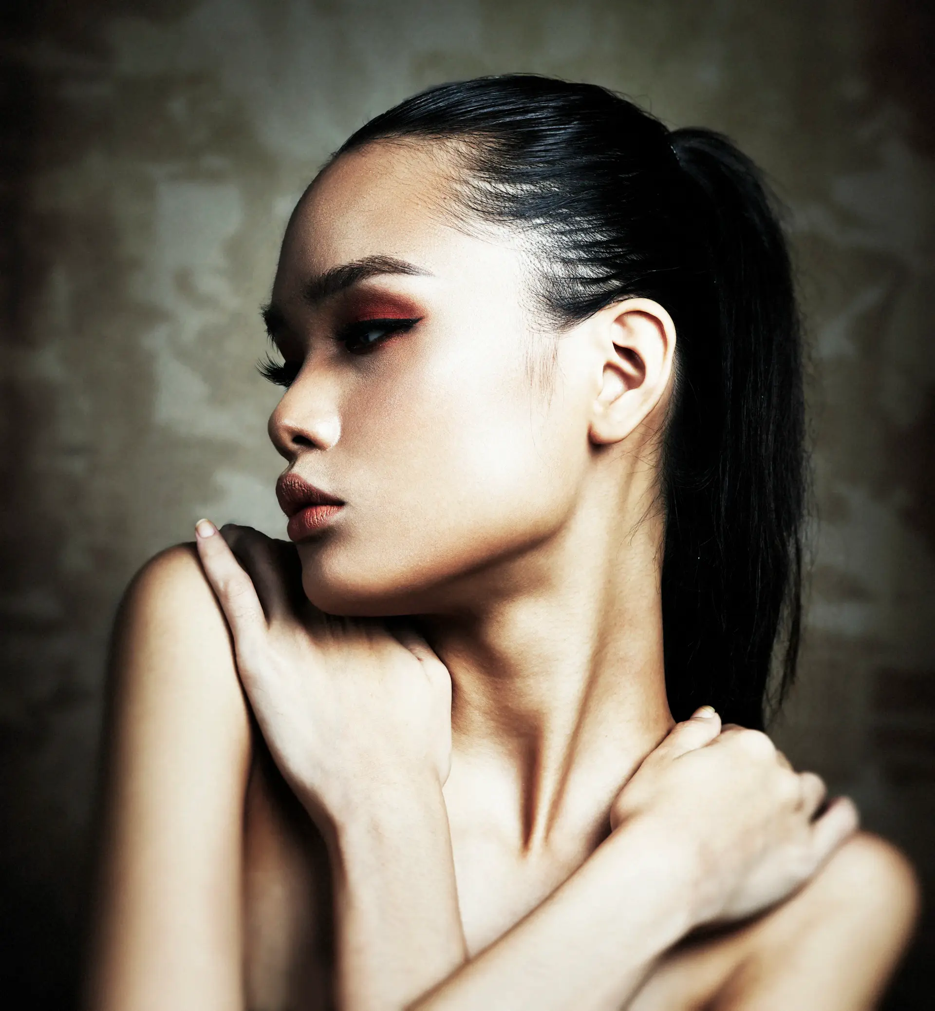 Chân dung Lê Phương Aurevia, curator của bộ sưu tập tháng 3