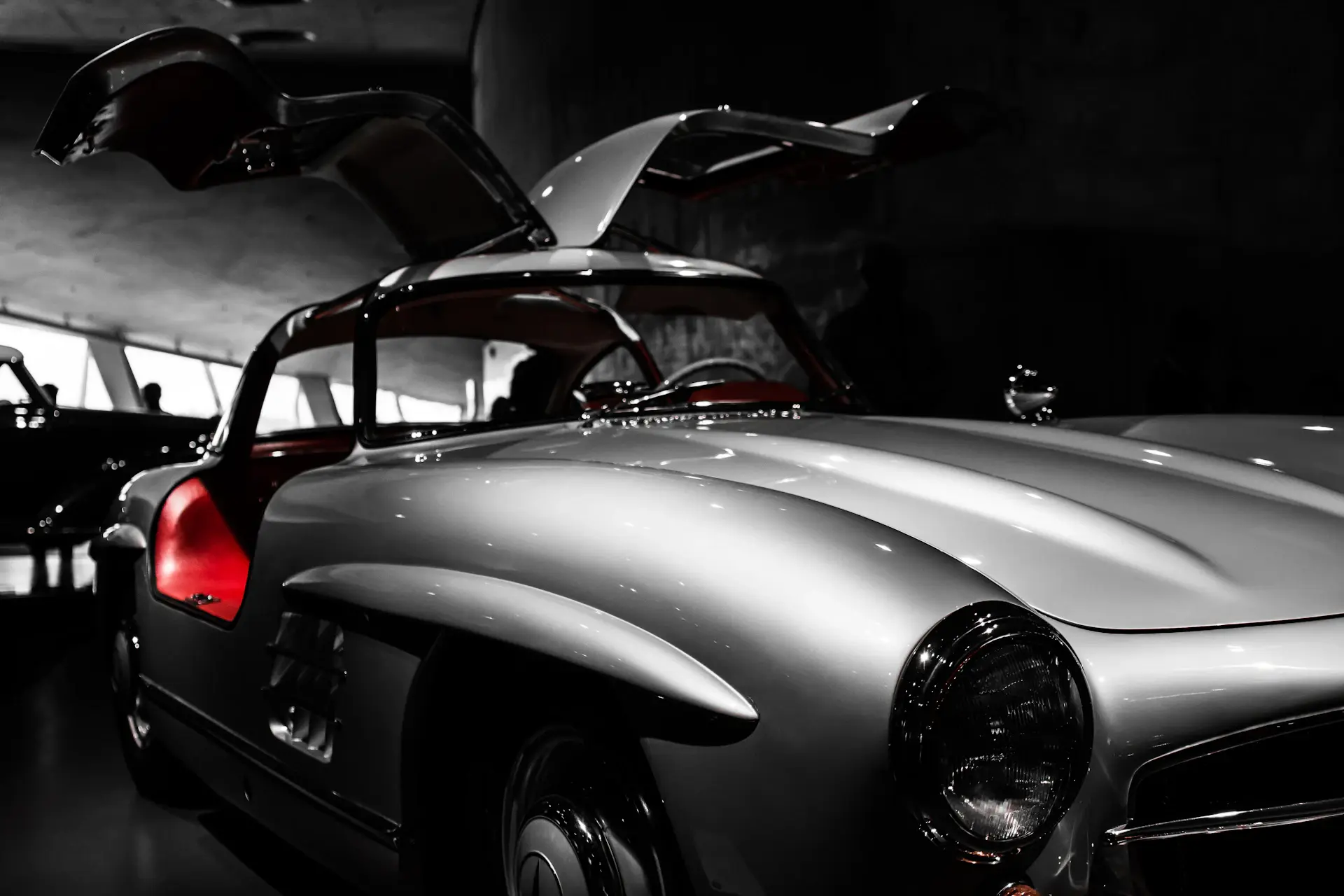 Mercedes-Benz 300SL Gullwing 1954 — biểu tượng kỹ nghệ