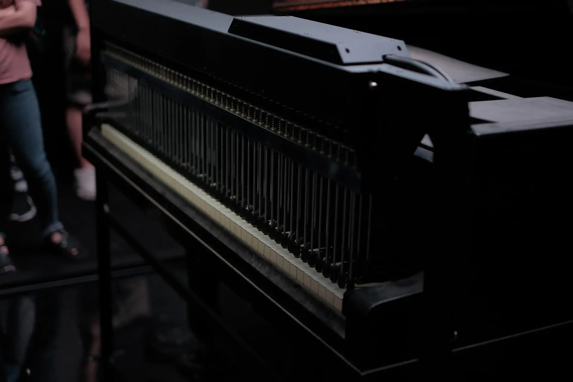 Yamaha C3X trong phòng tập