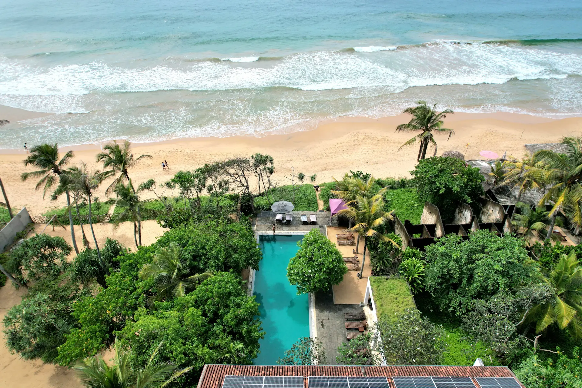 Beachfront villa with infinity pool