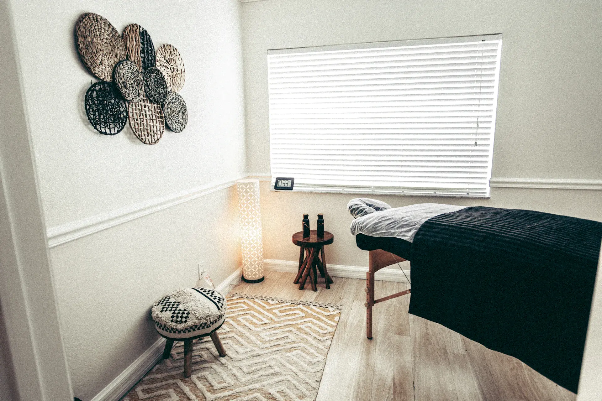 Regenerative treatment room in warm light