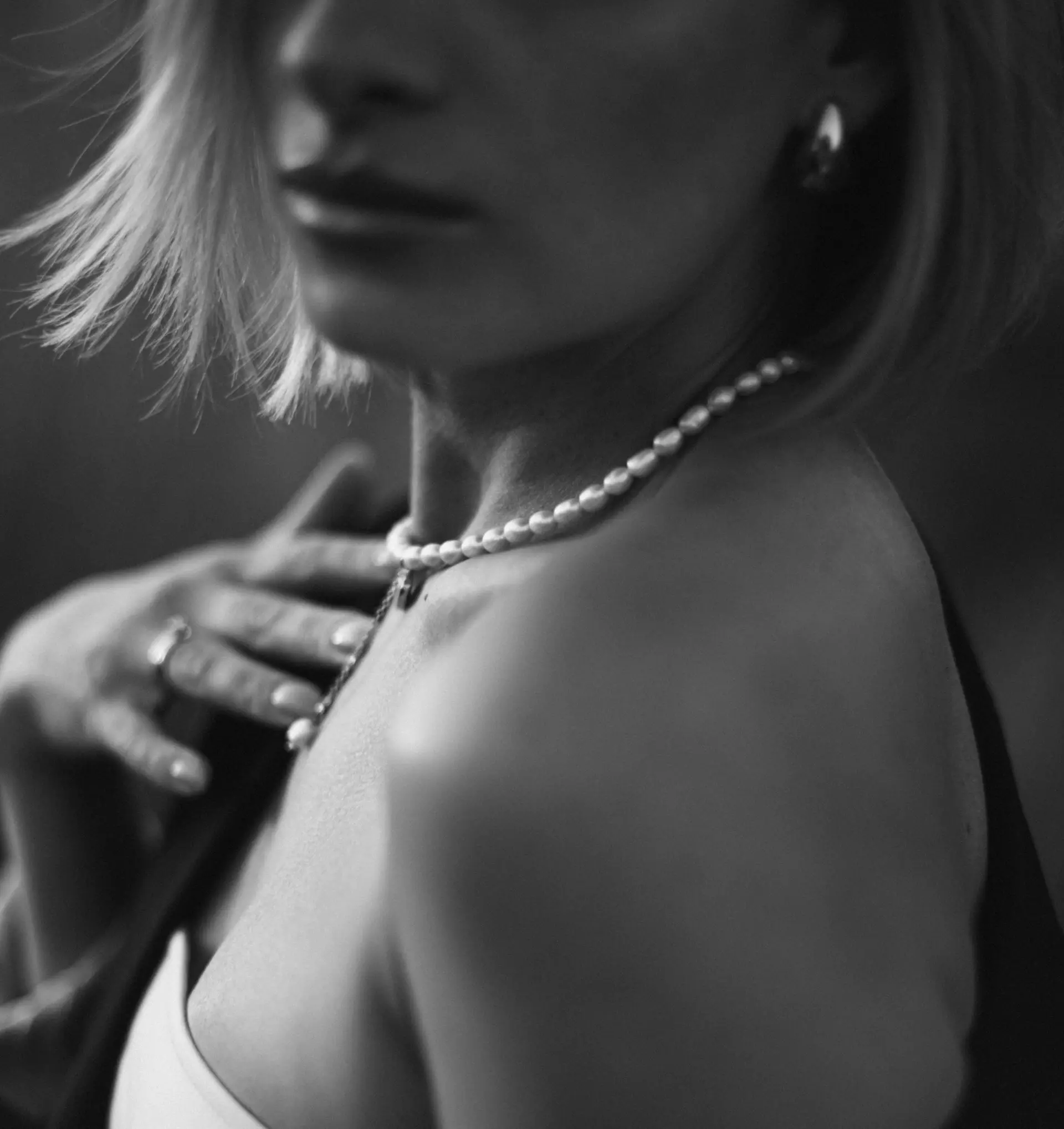 Model wearing Auréole