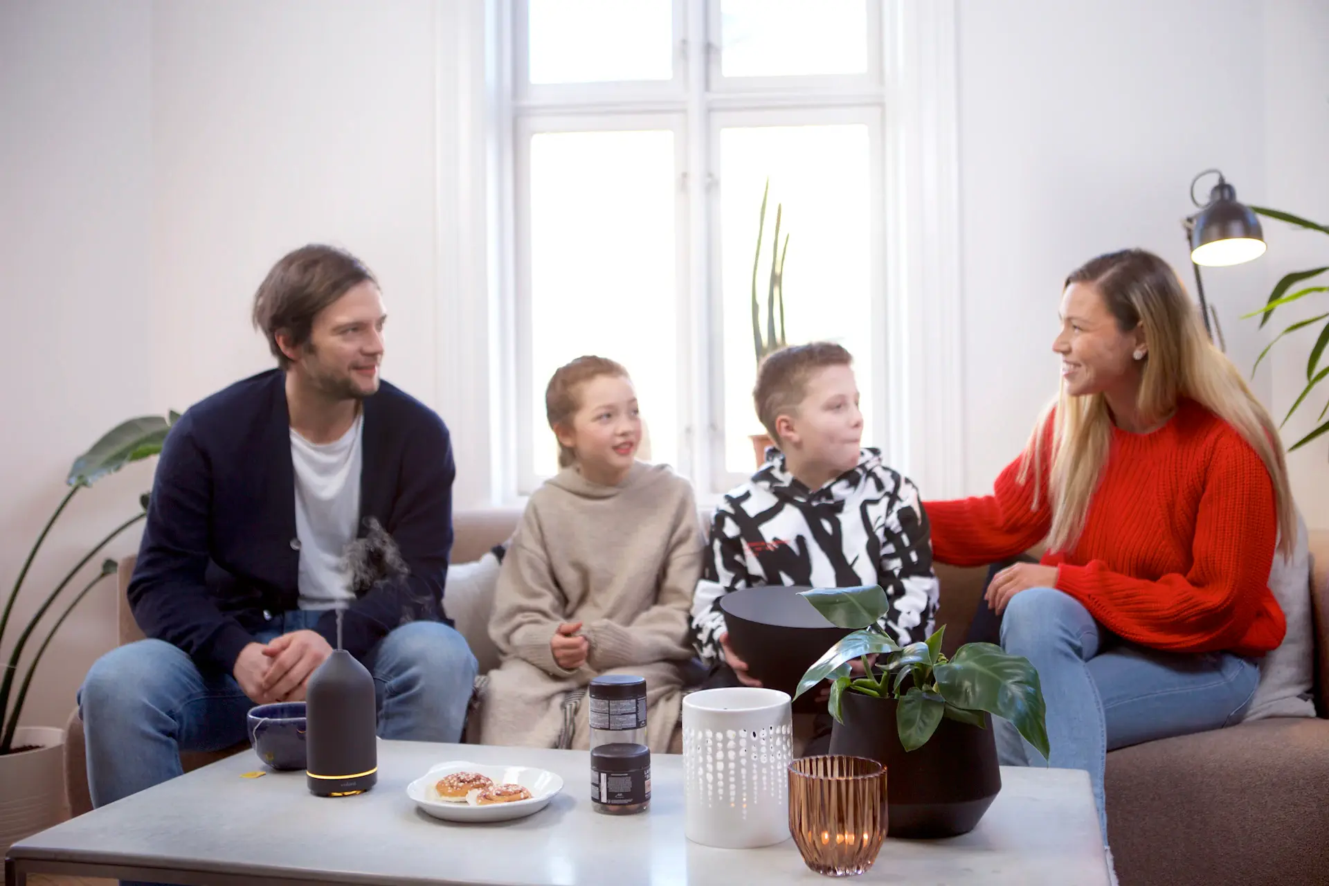 Elite Pathways advisor consulting with a student and family