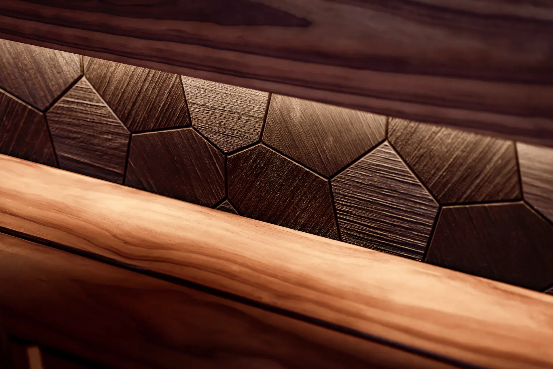 Cận cảnh phối gỗ óc chó, đá marble và da thật trên bàn console