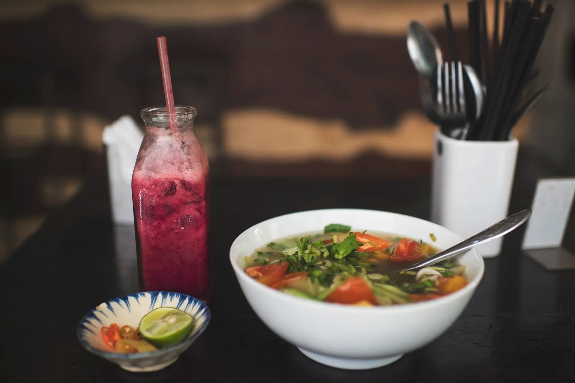 Tô phở bò tại quán Phở Lệ, Quận 5