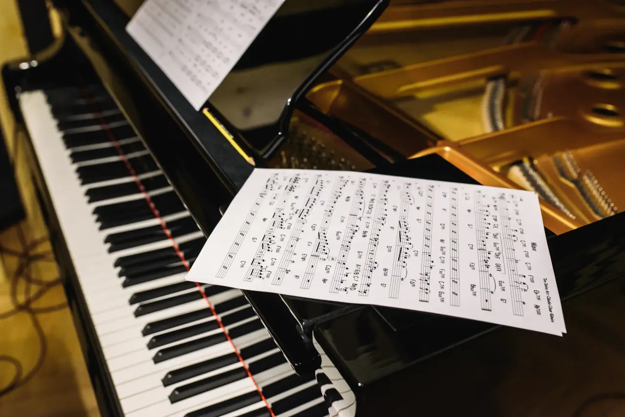 Phòng học với đàn Yamaha grand
