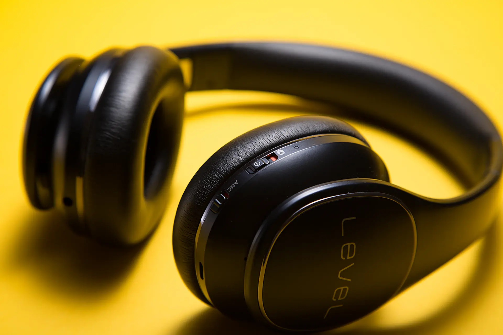 Sony WH-2000 headphones