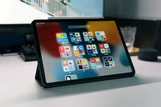 Tablet kiosk văn phòng
