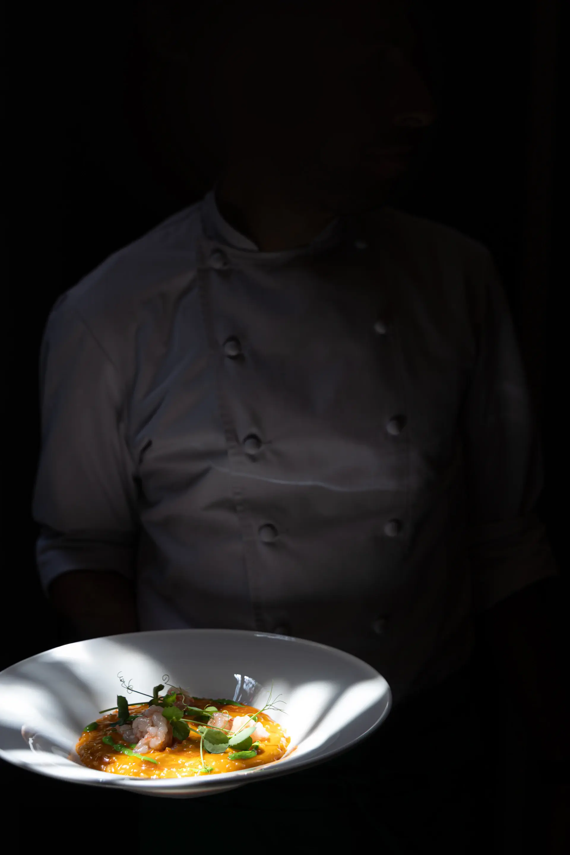 Chân dung Chef Marie Dupont — Sashimi và Pastry Master tại Imperial