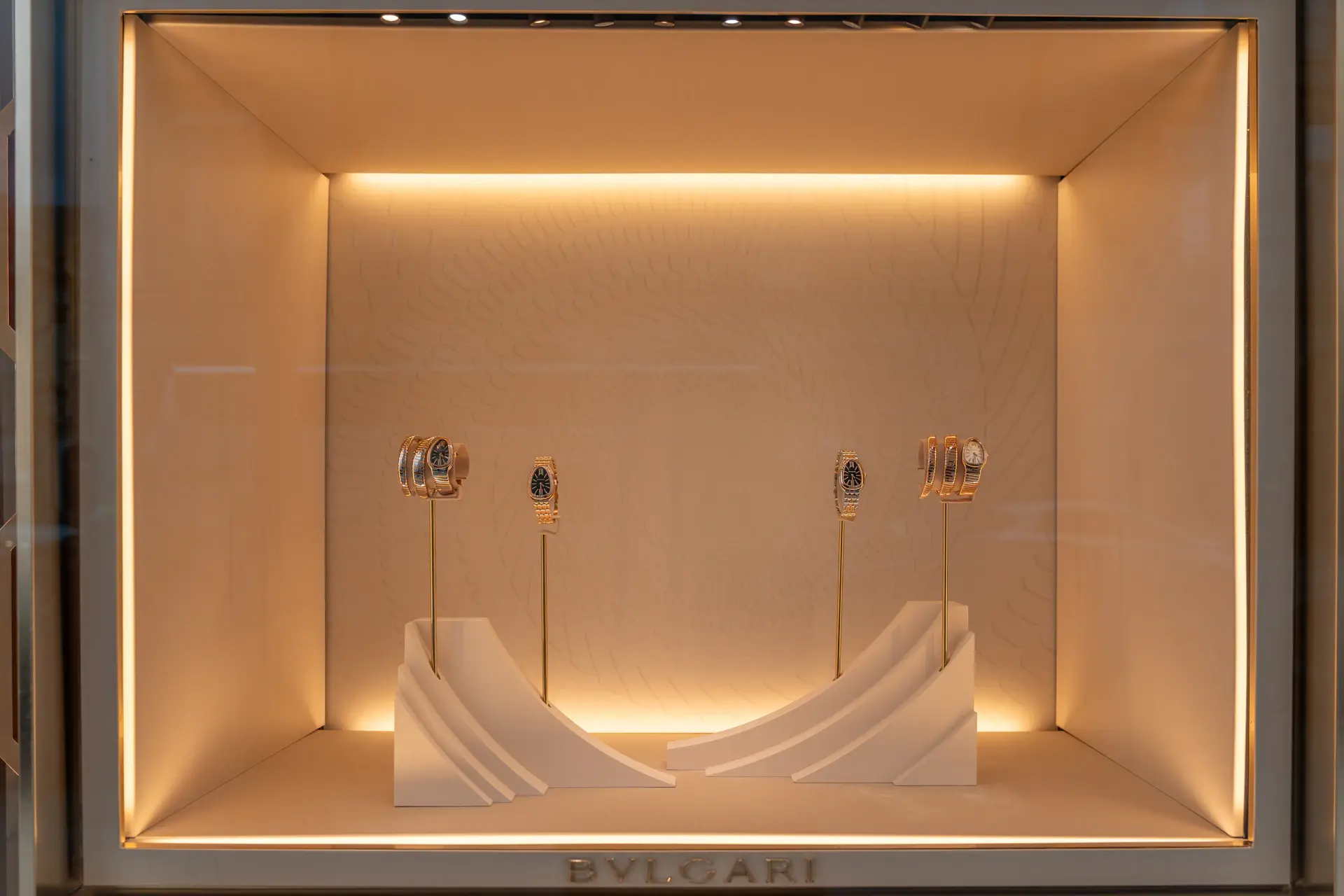 Boutique Aurelia tại Việt Nam — interior cinematic