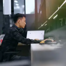 Giảng viên Nhất Tâm 6