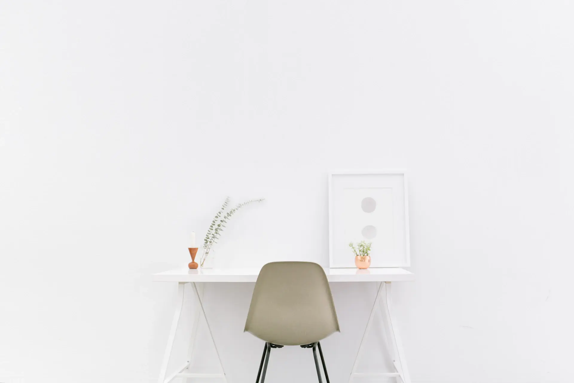 Bright editorial scene of a modern workspace