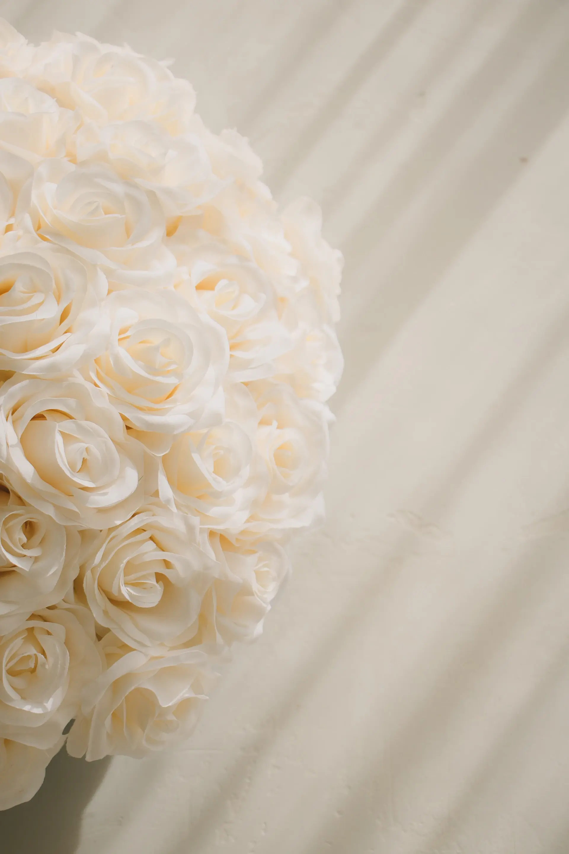 Cận cảnh bó hoa hồng cao cấp Rose Lumière